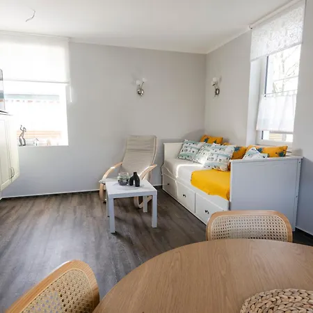 Alter Bahnhof Apartmán *